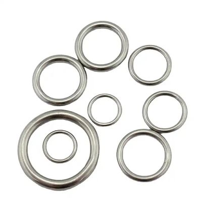 Un buen precio. 2.5*7.5mm 316/304 Acero inoxidable Mini correa marina Soldado anillo redondo O en línea