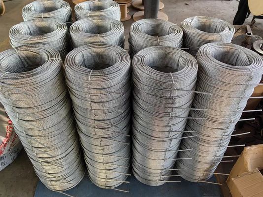 Cuerdas de acero compactadas brillantes 4Vx39S 5FC 4 hebras planas sin alambre de acero sin galvanizar giratorio